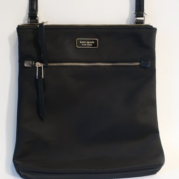 kate spade Handbags - Kate Spade Black Crossbody Bag